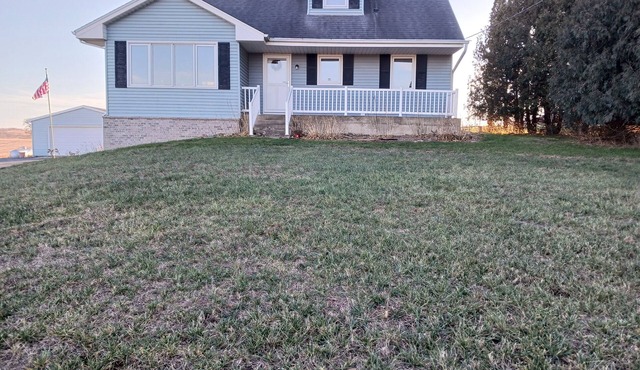 The Guest House Under Rose