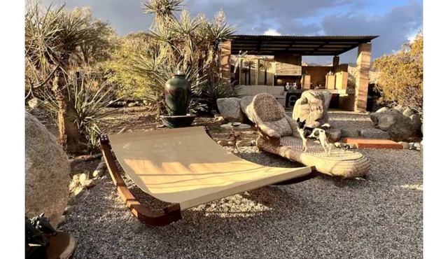 The Guest House @ Kaleidoscope Desert 5-Acre Animal & Art Sanctuary