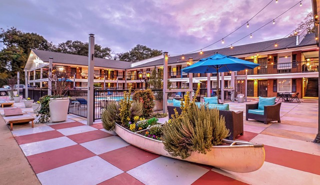 The Guest Lodge Gainesville