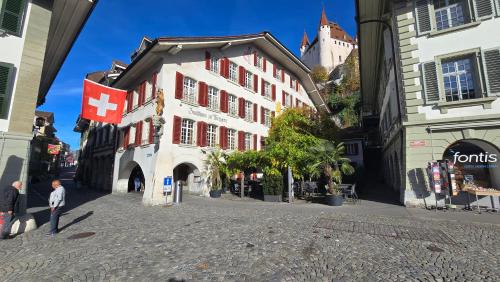 The Guild l Central l Castle Thun l Old Town l Netflix