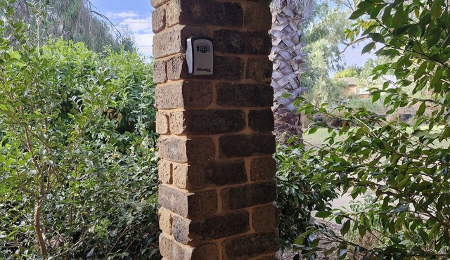 "The Gums" peaceful & private cottage close to amenities & beautiful Lake Albert