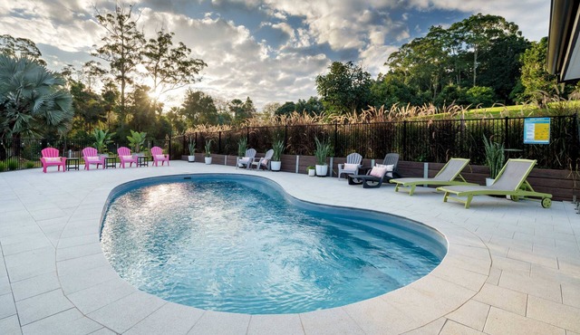 The Hideaway - Chic Farmhouse 15min to beaches