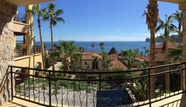The Hacienda Beach Club & Residence 3 bedrm./4 bathroom.