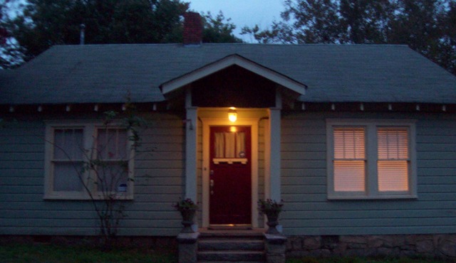 The Haley House Circa 1938 :) 20 miles to Atlanta and 10 miles to St. Mtn Park.