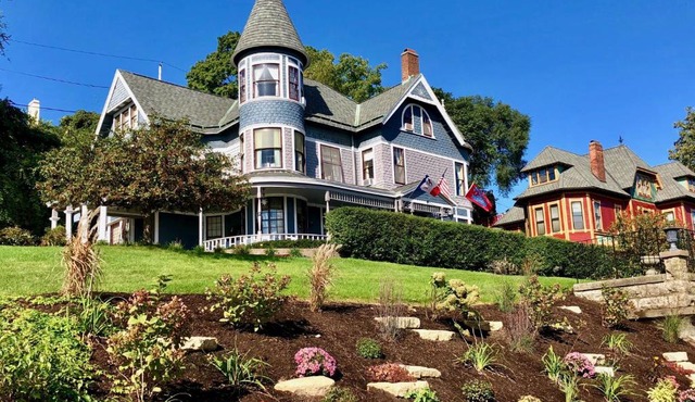 The Hancock House Bed & Breakfast Inn