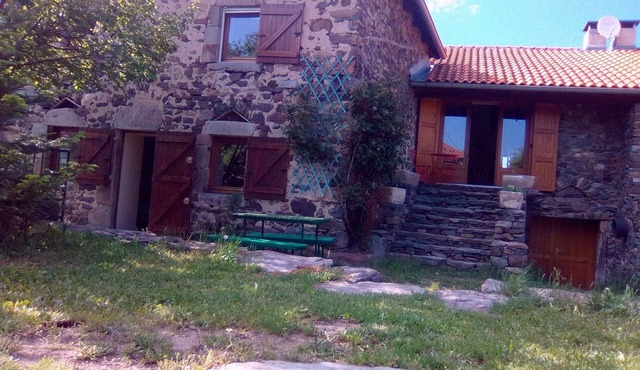 "The Hanging Days" stone house with garden