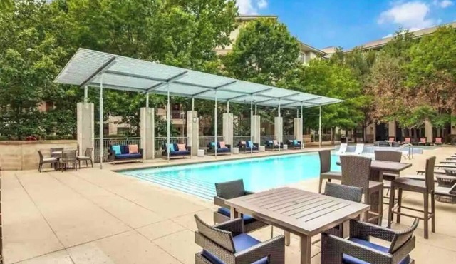 THE HANGOUT ! ONE BEDROOM/ONE BATHROOM UNIT