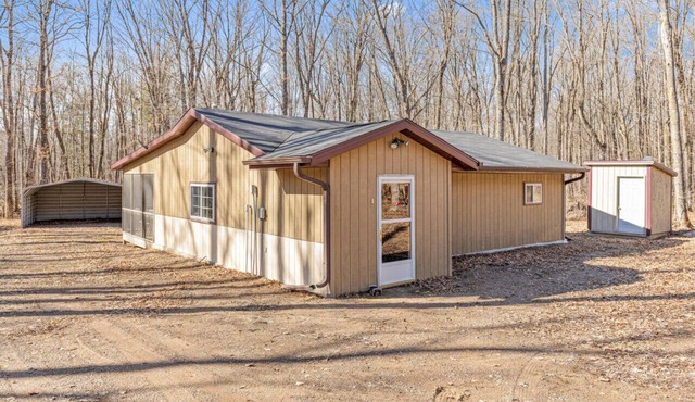 The Happy Porcupine Cottage