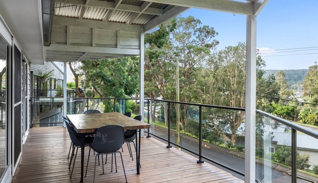 The Hardys Bay Hideout