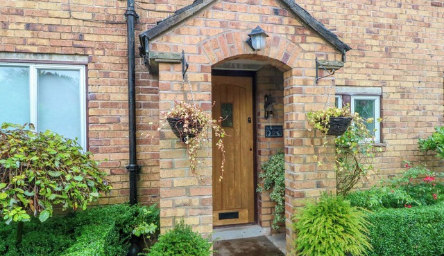 THE HARE BURROWS, with open fire in Alderley Edge