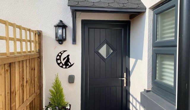 THE HARE, romantic, luxury holiday cottage in Worleston