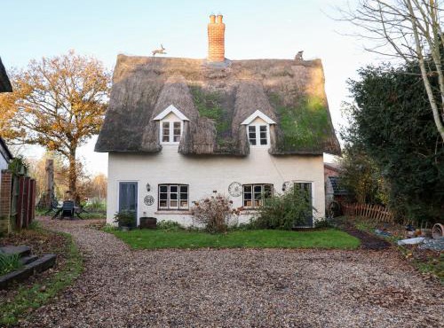 The Hare & The Bumblebee Cottage