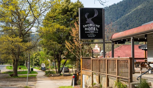 The Harrietville Snowline Hotel