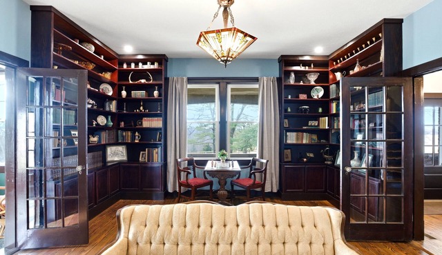 The Harris House - 200 Acre Farm Estate