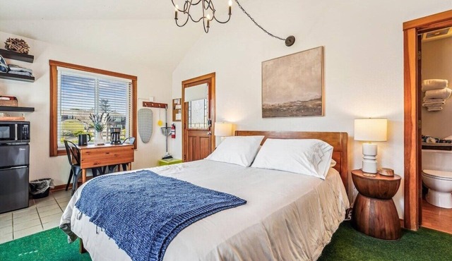 The Harrison Inn * Studio - New Listing!