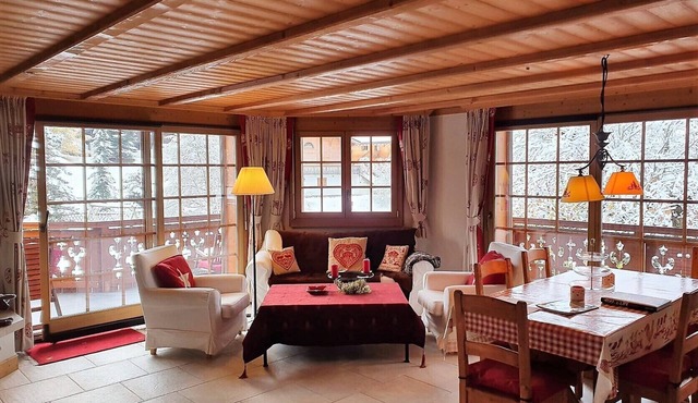 The Haut Closel apartment is located 800 m from the Barboleuse gondolas which take you to the Gryon