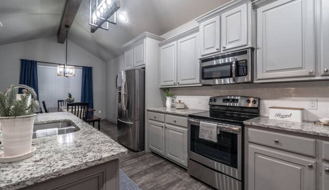 The Haven - 3BR/2BA - Clean & Safe New Home