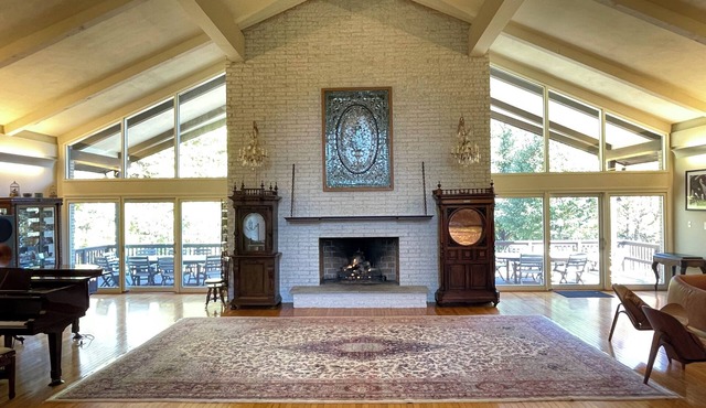 The Haven—Home with Delightful Gardens, Game Room, and Magical Hot Tub