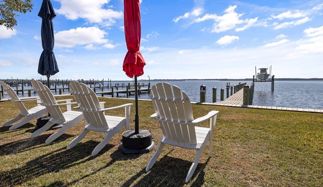 The Haven in Belhaven NC, Waterfront with private dock, steps from town center.