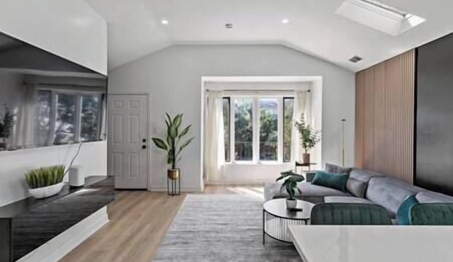 The Haven near Downtown, Medical District and United Center