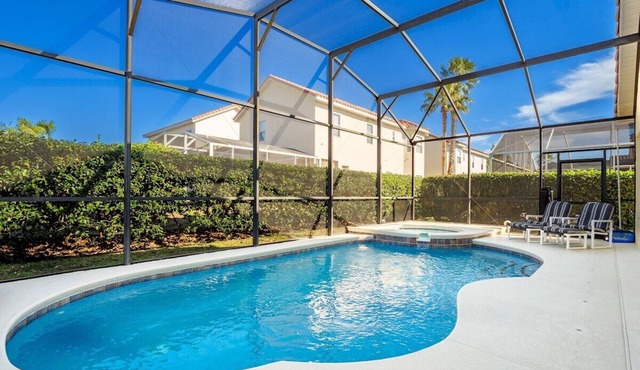 The Haven@Tuscan Hills, a 5 bed villa on gated community, 10 miles from Disney