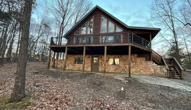 The Hawn Hideaway-3 mi to Seven Points Marina, sleeps 12