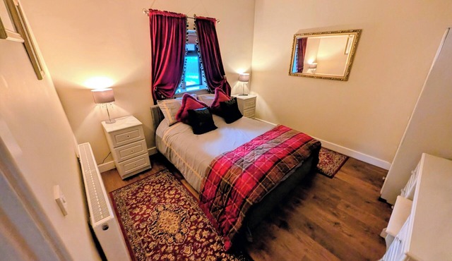 The Hay Barn with Hot Tub - NO PETS!