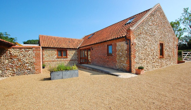 The Hay House - Four Bedroom House, Sleeps 7