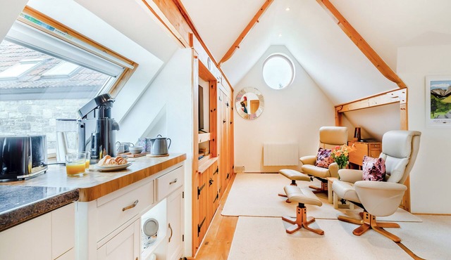 The Hay Loft - UK46737