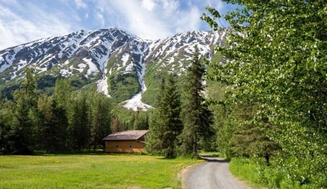 The Hayloft- Apartment with Mountain View