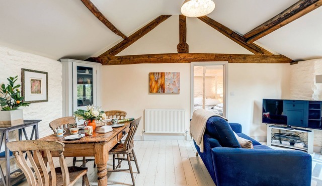 The Hayloft | Cotswolds Holiday Let | 1 Bed & Sleeps 2