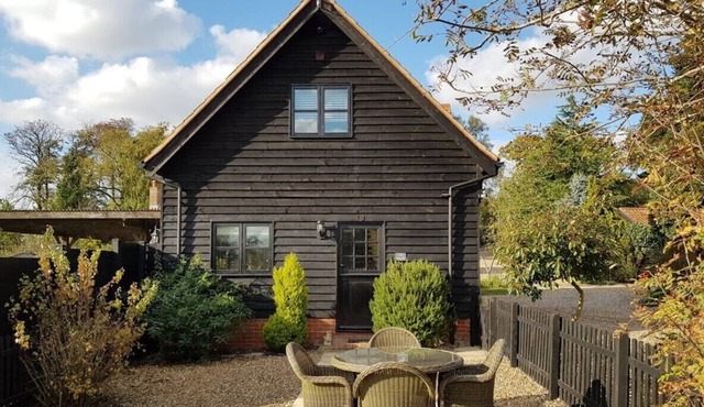 The Hayloft - Detached holiday home set in 8 acres with spectacular lake views.