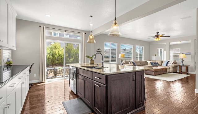The Heart House - Spacious & Warm 6bd Family Home in Beautiful Monument Colorado