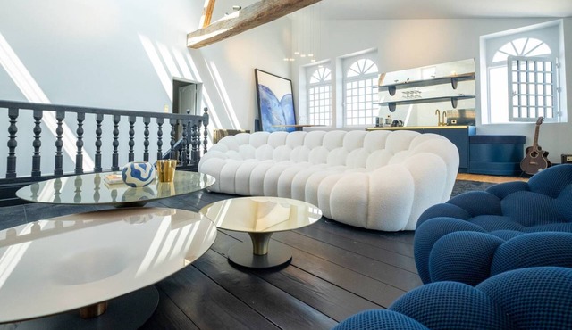 The Heart of Saint-Martin-de-Ré – 5 Double Bedrooms, 4 Shower Rooms, and 5 WCs