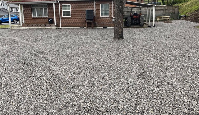 The Heartland Lodge w/50amp RV site/full hookup