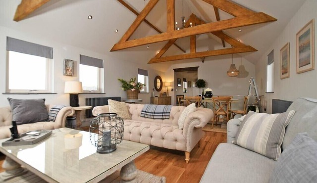 THE HEMMEL (BEADNELL), pet friendly, with open fire in Beadnell