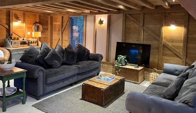 The Hen House: Cosy Retreat, Scenic Countryside