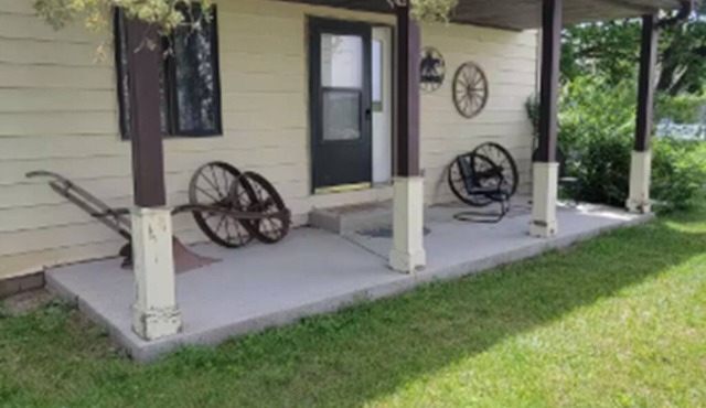 The Hen House Country Living with Farm Life Appeal Indianola, IA