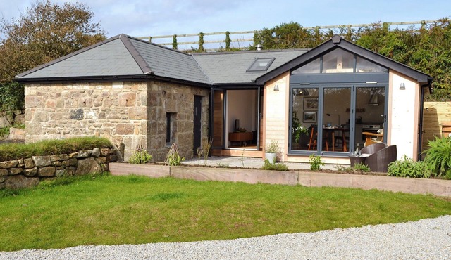 The Hen House-UK12928