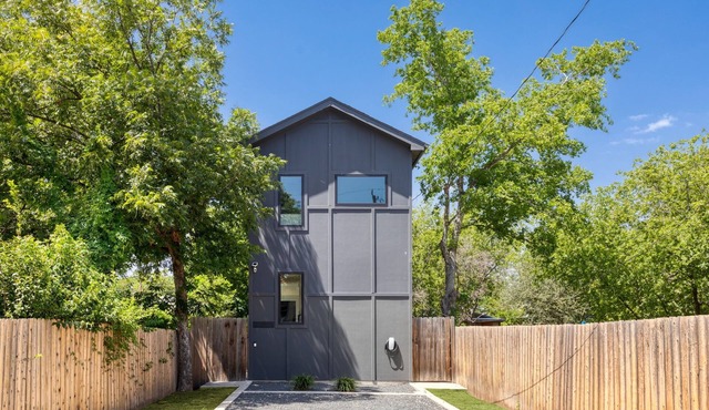 The Heritage Haus - Modern Cabin In Downtown San Antonio
