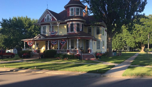 The Heritage Inn-Lenox, Iowa