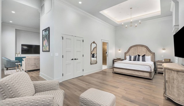 The Heritage Suite | 5 Minutes from I65 | In the heart of Cullman