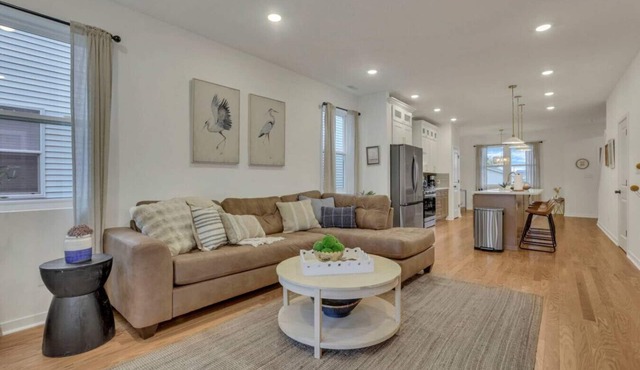 The Heron House | Peaceful Lakeside Retreat