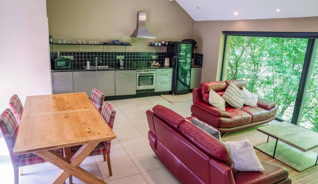 The Heronry, Near Carlisle, Scottish Borders sleeps 2 with hot tub