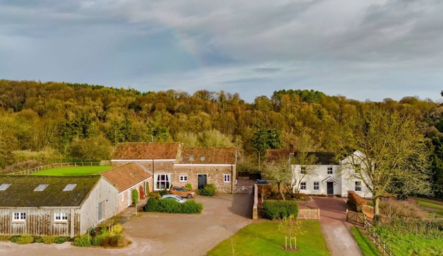 The Hickory - a joint property with 2 hot tubs, Forest of Dean