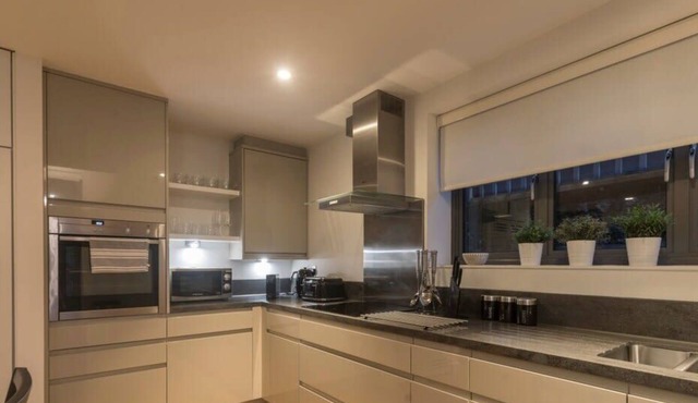 The Hidden Courtyard In The Heart Of Henley