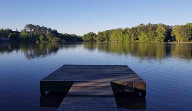 The Hidden Lake Oasis