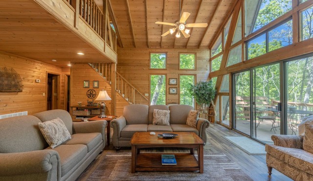 The Hidden Treetop Retreat by Innsbrook Vacations!