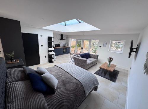 The Hide Away By The Garden Spa Stays - Hot Tub