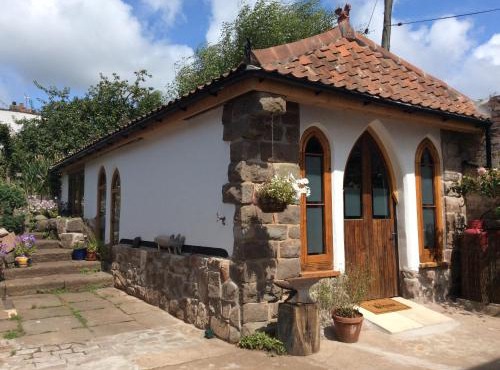 The Hideaway - a charming, unique retreat in Long Ashton, Bristol